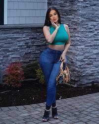 Click image for larger version. 

Name:	jeans 1 Samantha Rios tumblr_2656f7d7878958eef2d3a8f03ba55003_d4c254bb_1280.jpg 
Views:	74 
Size:	319.2 KB 
ID:	1428324