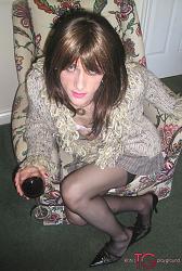 Click image for larger version. 

Name:	Kirsty and her wine.jpg 
Views:	5485 
Size:	279.0 KB 
ID:	346556