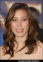 Click image for larger version. 

Name:	Michaela Conlin1.jpg 
Views:	587 
Size:	59.8 KB 
ID:	359350