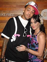 Click image for larger version. 

Name:	travis_mccoy_katy_perry.jpg 
Views:	2794 
Size:	112.7 KB 
ID:	361472