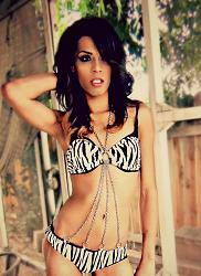 Click image for larger version. 

Name:	Maleina swimsuit fnl.jpg 
Views:	301 
Size:	86.9 KB 
ID:	603620