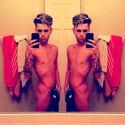 Click image for larger version. 

Name:	AB is so hot.jpg 
Views:	4014 
Size:	83.8 KB 
ID:	748831