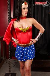Click image for larger version. 

Name:	shemale-cosplay-wonder-woman-1.jpg 
Views:	1060 
Size:	77.9 KB 
ID:	802236
