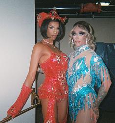 Click image for larger version. 

Name:	Kam Michaels with Naomi Smalls.jpg 
Views:	69 
Size:	220.5 KB 
ID:	1415698