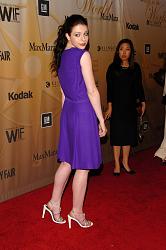Click image for larger version. 

Name:	Michelle-Trachtenberg-Feet-66828.jpg 
Views:	3553 
Size:	830.4 KB 
ID:	324319