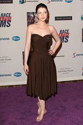Click image for larger version. 

Name:	Michelle-Trachtenberg-Feet-103736.jpg 
Views:	3230 
Size:	538.0 KB 
ID:	324325
