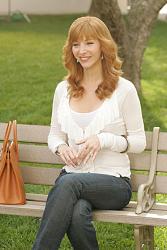 Click image for larger version. 

Name:	comeback_kudrow01_670.jpg 
Views:	2168 
Size:	59.9 KB 
ID:	104940