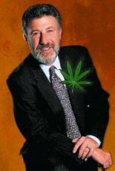 Click image for larger version. 

Name:	GEORGE-ZIMMER-AND-HIS-POT.jpg 
Views:	320 
Size:	9.8 KB 
ID:	592589