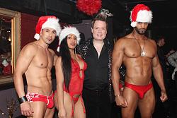 Click image for larger version. 

Name:	XMas2guyNorikoandme.jpg 
Views:	4034 
Size:	498.5 KB 
ID:	448928