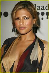 Click image for larger version. 

Name:	eva-mendes-glaad-awards-2007-04.jpg 
Views:	2337 
Size:	60.6 KB 
ID:	365027