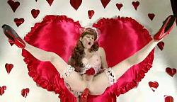 Click image for larger version. 

Name:	tara-ts-valentine.jpg 
Views:	3342 
Size:	42.2 KB 
ID:	451266