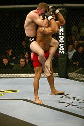 Click image for larger version. 

Name:	ufc45_matt_hughes1_357.jpg 
Views:	141 
Size:	225.1 KB 
ID:	243243