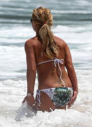 Click image for larger version. 

Name:	britney_spears_costa_bikini_4_big.jpg 
Views:	963 
Size:	212.5 KB 
ID:	398395