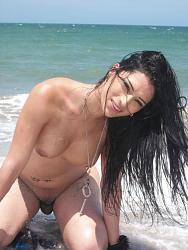 Click image for larger version. 

Name:	tranny beach.jpg 
Views:	1789 
Size:	40.3 KB 
ID:	644319