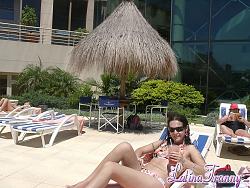 Click image for larger version. 

Name:	candids_cordoba11.jpg 
Views:	269 
Size:	662.8 KB 
ID:	1414608