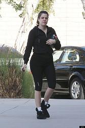 Click image for larger version. 

Name:	KHLOE-KARDASHIAN-NO-MAKE-UP.jpg 
Views:	244 
Size:	111.4 KB 
ID:	437590