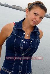 Click image for larger version. 

Name:	simona_halep_03.jpg 
Views:	1748 
Size:	53.5 KB 
ID:	474614