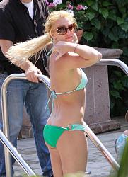 Click image for larger version. 

Name:	Brit green bikini 1 (3).jpg 
Views:	772 
Size:	111.7 KB 
ID:	336619