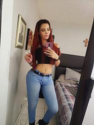 Click image for larger version. 

Name:	jeans 1 Sara Monserrat Alarcn twitter Es3btcNXMAAqi9o.jpg 
Views:	118 
Size:	128.7 KB 
ID:	1430962