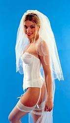 Click image for larger version. 

Name:	bride2_193.jpg 
Views:	1997 
Size:	42.7 KB 
ID:	178441