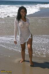 Click image for larger version. 

Name:	doll_zumabeach200.jpg 
Views:	72 
Size:	200.9 KB 
ID:	1137984