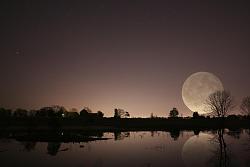 Click image for larger version. 

Name:	Supermoon 3.jpg 
Views:	1147 
Size:	57.0 KB 
ID:	594217
