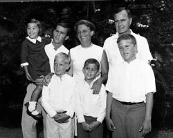 Click image for larger version. 

Name:	Entire_Bush_family.jpg 
Views:	49 
Size:	42.2 KB 
ID:	891104