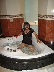 Click image for larger version. 

Name:	jacuzzi2_818.jpg 
Views:	6050 
Size:	243.8 KB 
ID:	213497