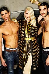 Click image for larger version. 

Name:	Andrej Pejic 3 (2).jpg 
Views:	6746 
Size:	429.9 KB 
ID:	381216