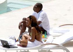 Click image for larger version. 

Name:	beyonce_jay_z_monaco_vacation_131.jpg 
Views:	2475 
Size:	21.8 KB 
ID:	100679