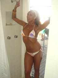 Click image for larger version. 

Name:	lina_in_shower_white_party_103.jpg 
Views:	1898 
Size:	90.5 KB 
ID:	169178