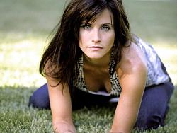 Click image for larger version. 

Name:	Courteney Cox wallpapers hd (9).jpg 
Views:	1888 
Size:	81.9 KB 
ID:	714265