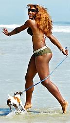 Click image for larger version. 

Name:	serena_williams_beach_329.jpg 
Views:	1466 
Size:	124.5 KB 
ID:	242243