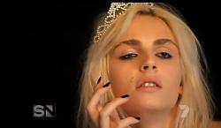 Click image for larger version. 

Name:	andrej-pejic-2-15-11-05.jpg 
Views:	5923 
Size:	89.4 KB 
ID:	440728