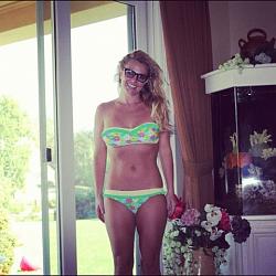Click image for larger version. 

Name:	Britney-Spears-Still-Looks-Hot-In-A-Bikini--480x480.jpg 
Views:	1025 
Size:	57.2 KB 
ID:	501390