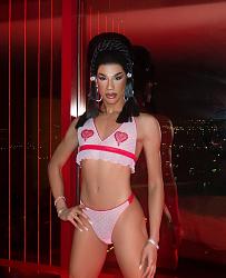 Click image for larger version. 

Name:	Naomi Smalls 1.jpg 
Views:	97 
Size:	158.0 KB 
ID:	1418911