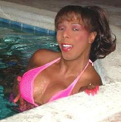 Click image for larger version. 

Name:	ys_frm_the_pool_in_phx_in_my_pink_bs.jpg 
Views:	525 
Size:	15.1 KB 
ID:	480446