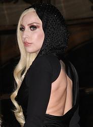 Click image for larger version. 

Name:	Lady-Gaga-dress-Paris-Fashion-Week-Haute-Couture-Spring-Summer-2014-Versace-presentation-2.jpg 
Views:	235 
Size:	50.6 KB 
ID:	699968