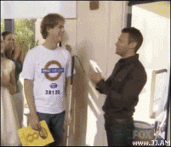 Click image for larger version. 

Name:	seacrest_highfives_blindguy_206.gif 
Views:	519 
Size:	1.49 MB 
ID:	271786