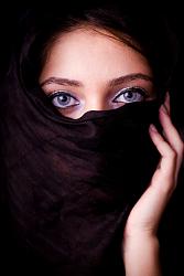 Click image for larger version. 

Name:	Arabian_Beauty_by_photographersamer.jpg 
Views:	913 
Size:	105.8 KB 
ID:	460461