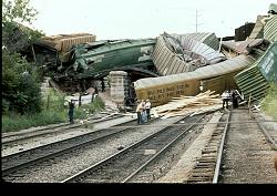 Click image for larger version. 

Name:	train_wreck_922.jpg 
Views:	112 
Size:	87.7 KB 
ID:	286028