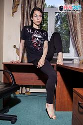 Click image for larger version. 

Name:	alisakoma2.fy011.jpg 
Views:	522 
Size:	327.3 KB 
ID:	1031549