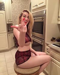 Click image for larger version. 

Name:	TiffanyRogers-the finger.jpg 
Views:	259 
Size:	142.9 KB 
ID:	1090056