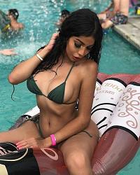 Click image for larger version. 

Name:	pic ts Nyla Luciana Caselli transluvtrans tumblr_pdetpzrjjm1v6kf2qo1_540.jpg 
Views:	179 
Size:	100.1 KB 
ID:	1109078