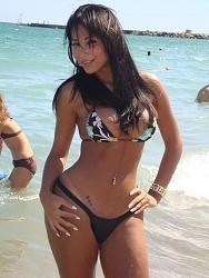 Click image for larger version. 

Name:	vivian_porto_709.jpg 
Views:	102 
Size:	75.6 KB 
ID:	1170088