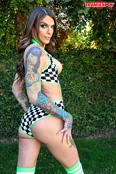 Click image for larger version. 

Name:	chelseamarie.bw027.jpg 
Views:	80 
Size:	1.23 MB 
ID:	1194372