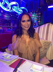 Click image for larger version. 

Name:	twitter restaurant.jpg 
Views:	126 
Size:	278.7 KB 
ID:	1210362
