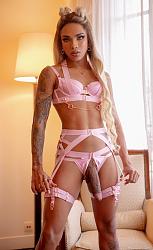 Click image for larger version. 

Name:	pic ts 1 Beatriz Douee twitter-FNSseb0aUAAT7Z5.jpg 
Views:	325 
Size:	132.3 KB 
ID:	1374108