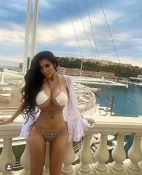 Click image for larger version. 

Name:	pg 1 Chloe Khan twitter FcaPT-yXgAA64Cw.jpg 
Views:	225 
Size:	287.8 KB 
ID:	1405820