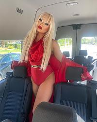 Click image for larger version. 

Name:	Farrah Moan 1.jpg 
Views:	129 
Size:	278.3 KB 
ID:	1415528